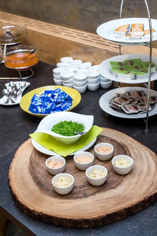 Fruhstucksbuffet_Weisses Rossl Wirtshaus  Hotel Muhldorf Wachau_010