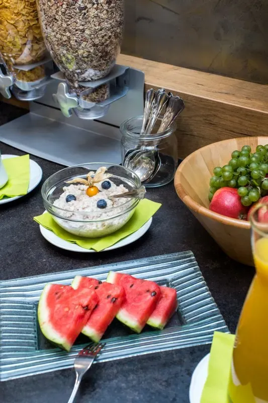 Fruhstucksbuffet Weisses Rossl Wirtshaus Hotel Muhldorf Wachau6