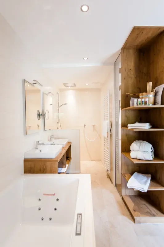 4 Suite Smaragd Bad Weisses Rossl Wirtshaus Hotel Muhldorf Wachau 63