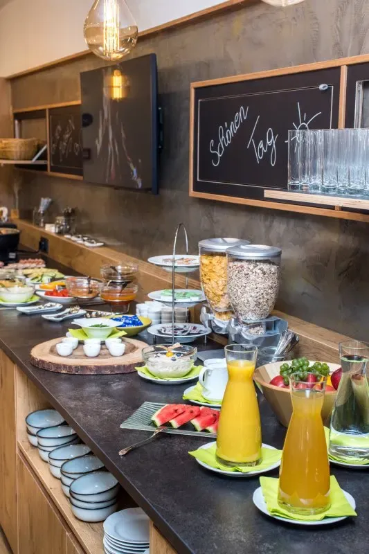 Fruhstucksbuffet Weisses Rossl Wirtshaus Hotel Muhldorf Wachau5