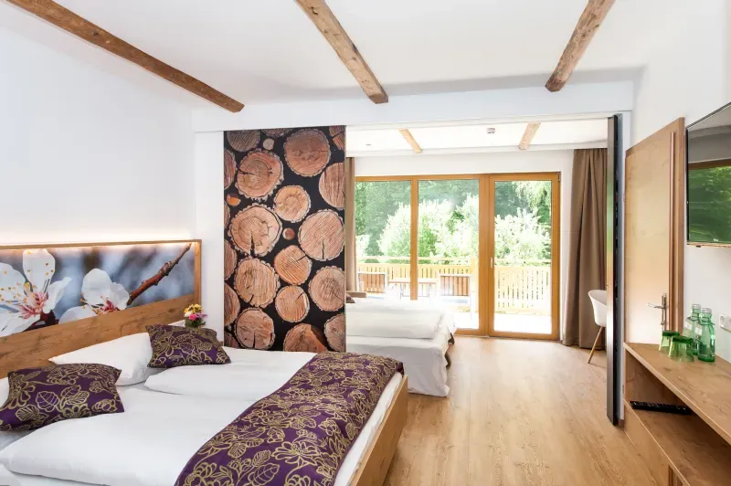 3 Federspiel 2 4 P Weisses Rossl Wirtshaus Hotel Muhldorf Wachau 45